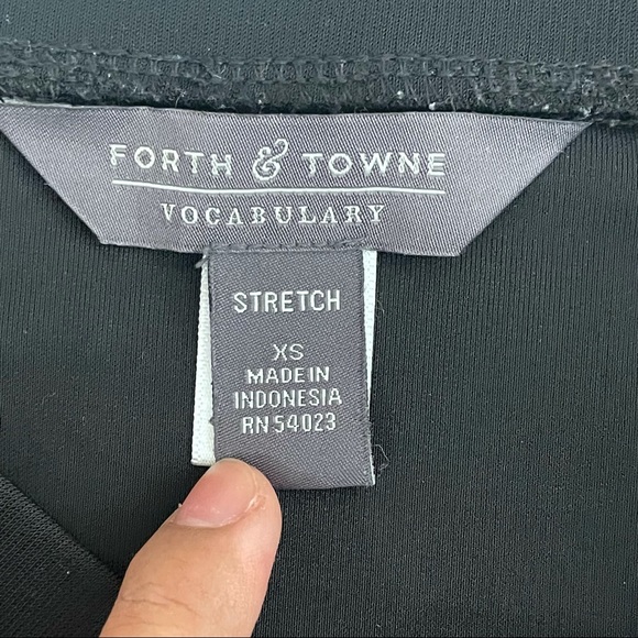 FORTH & TOWNE A LINE SKIRT (XS or size 4) - Picture 3 of 5